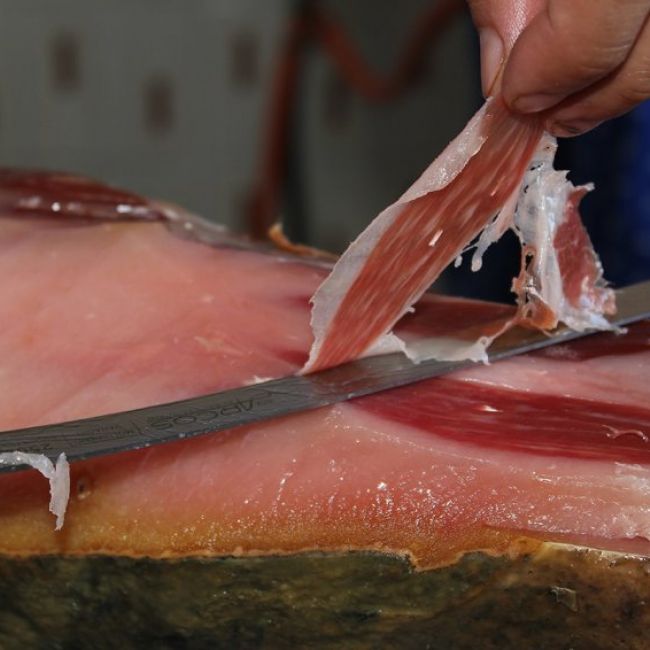 cómo cortar el jamón ibérico